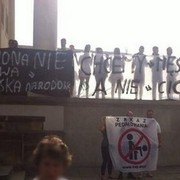 Patrioci czy idioci?