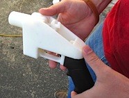 Pistolet z drukarki 3D może zranić także strzelca!
